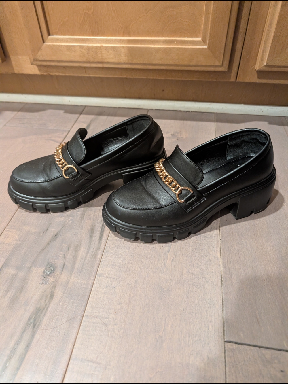 Black Chunky Chain-Trim Loafers for Women